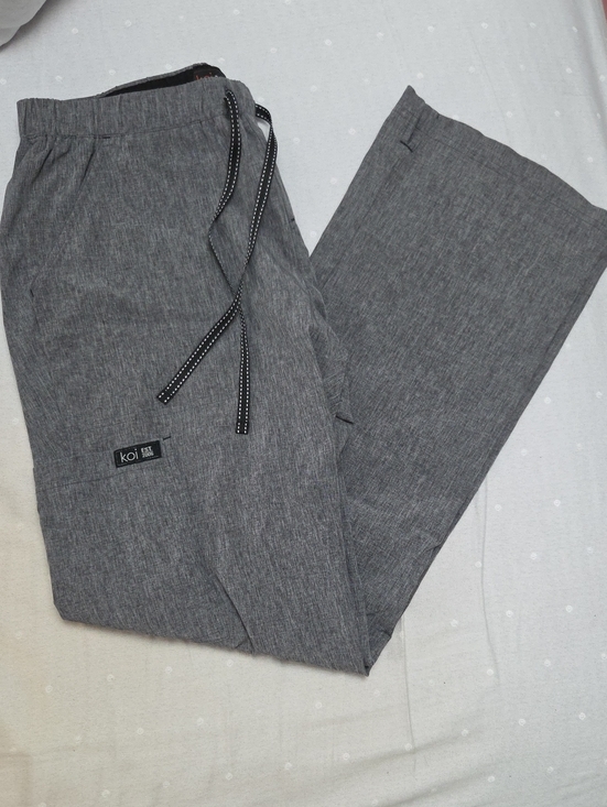 koi Pants - Koi Basics Women's Cargo Scrub Pant